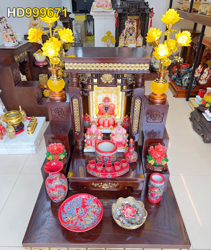 Bàn Thờ Thần Tài Mái Bằng Đồ Thờ Sứ Đỏ Đắp Nổi